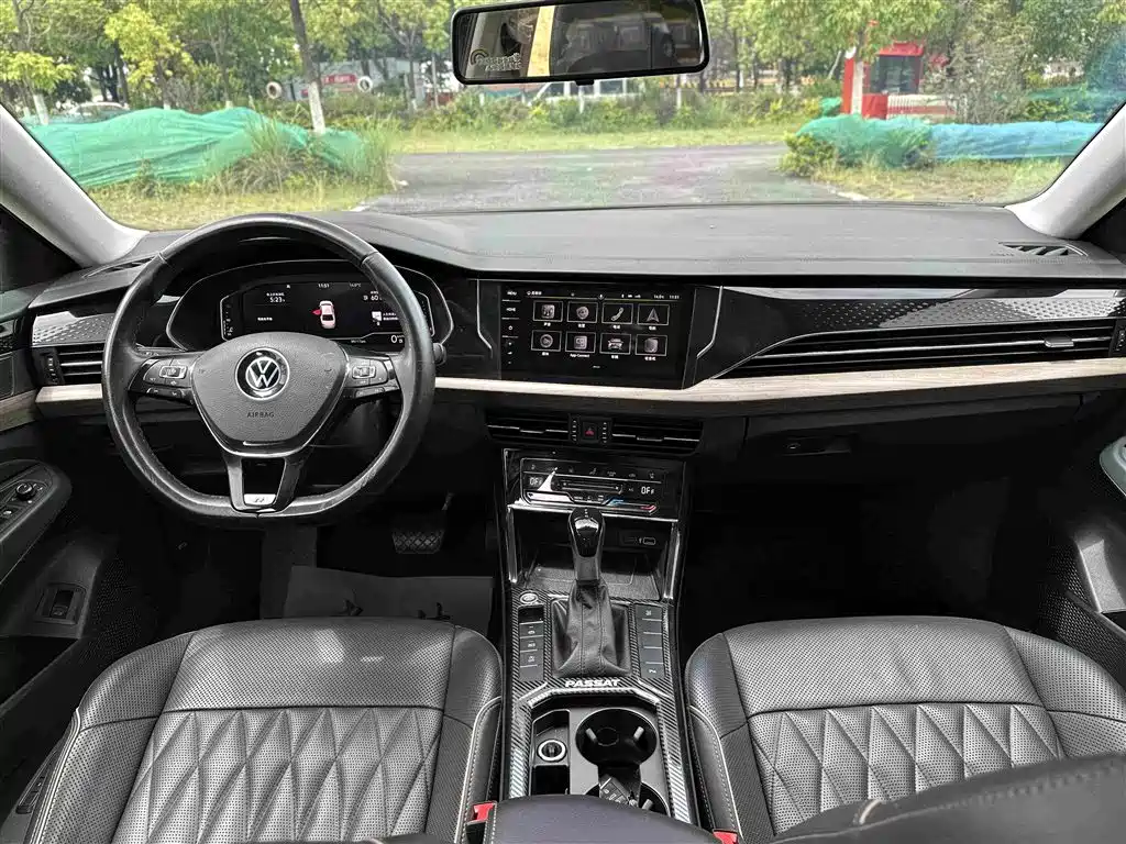 Volkswagen Passat — фото 5