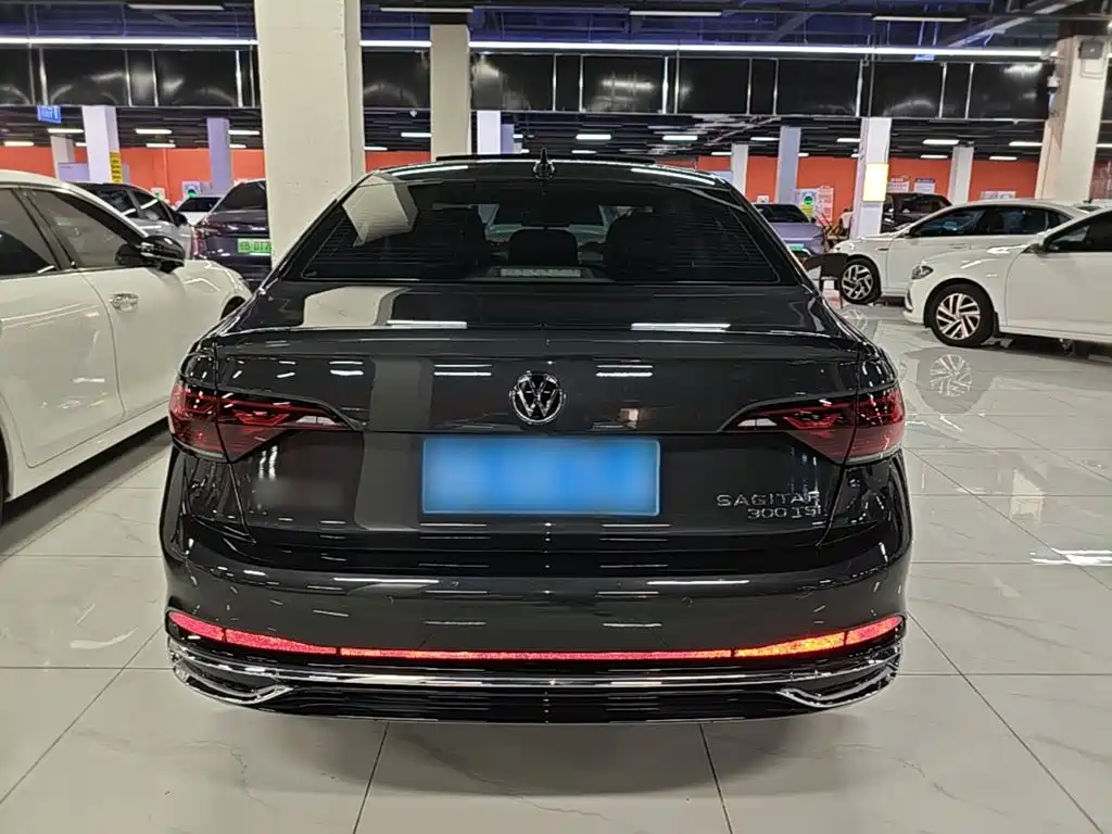Volkswagen Sagitar — фото 5