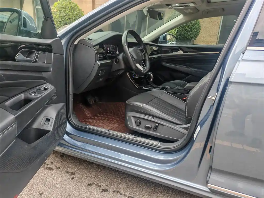Volkswagen Passat — фото 10
