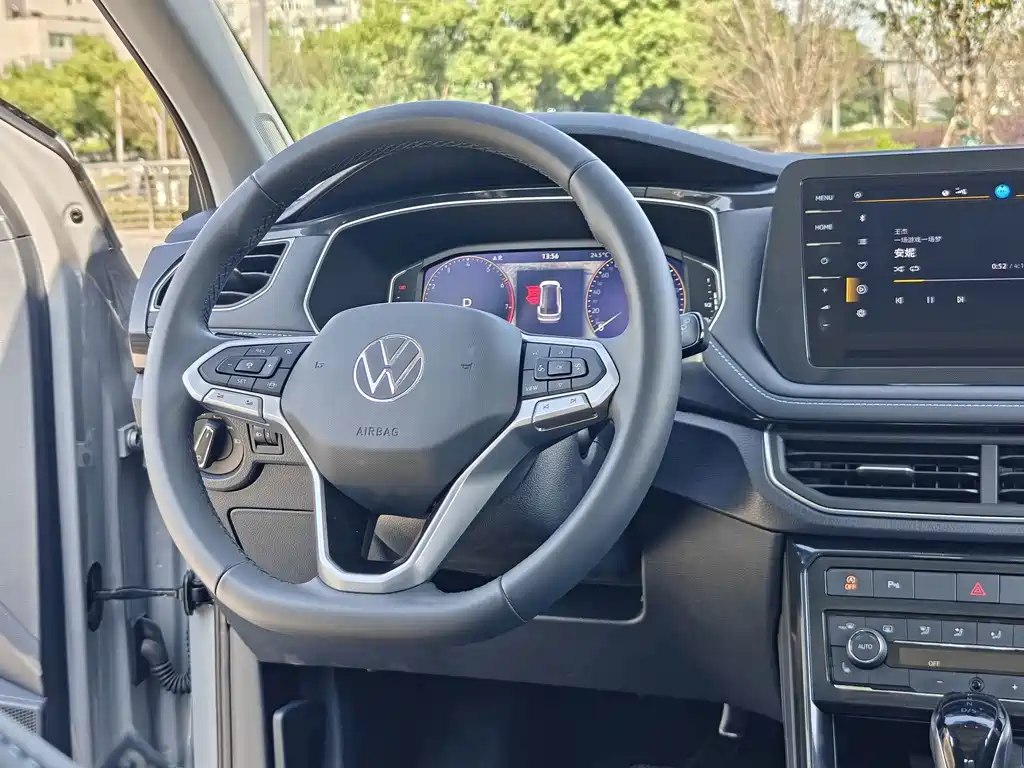 Volkswagen Tharu — фото 11