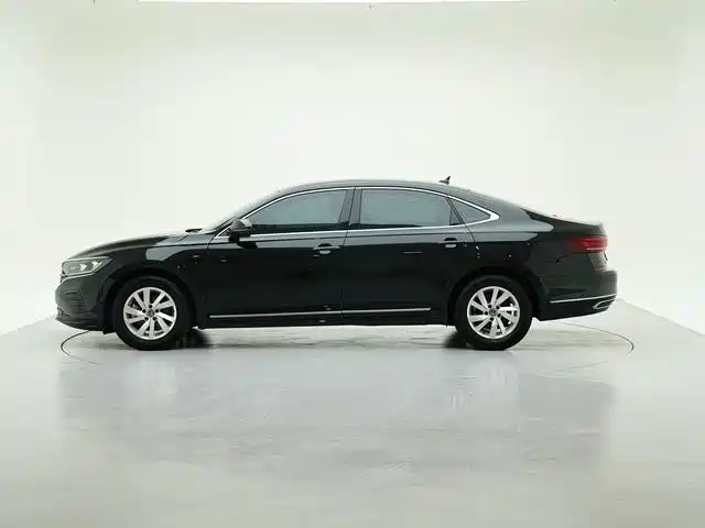 Volkswagen Passat — фото 5
