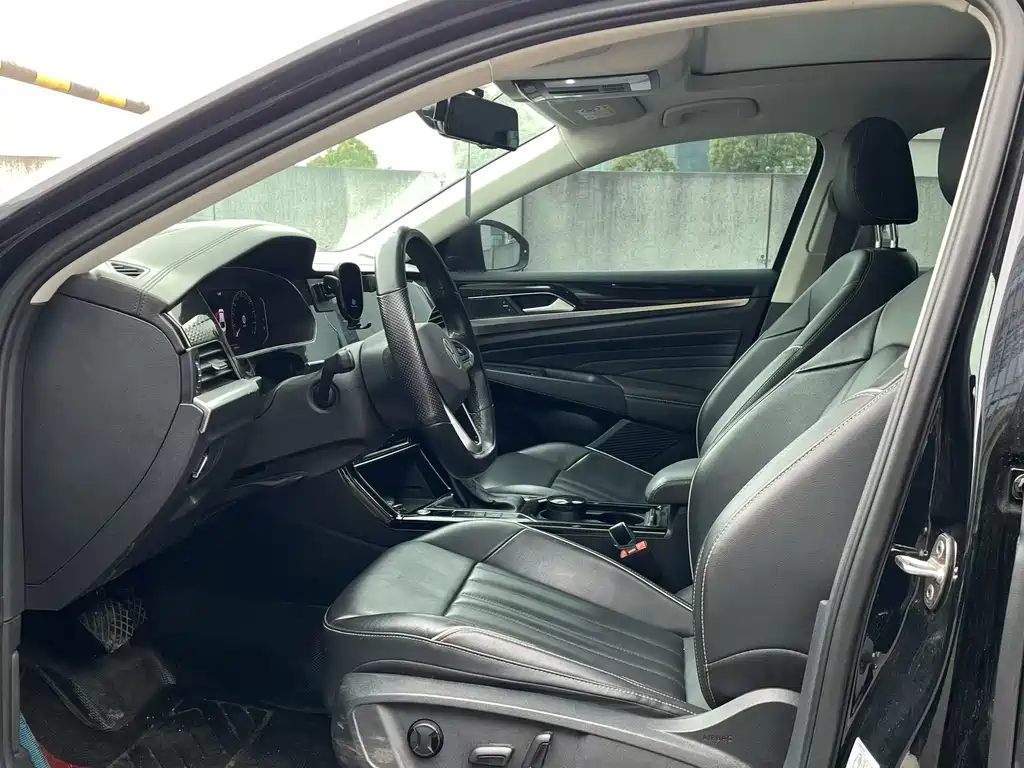 Volkswagen Passat — фото 7
