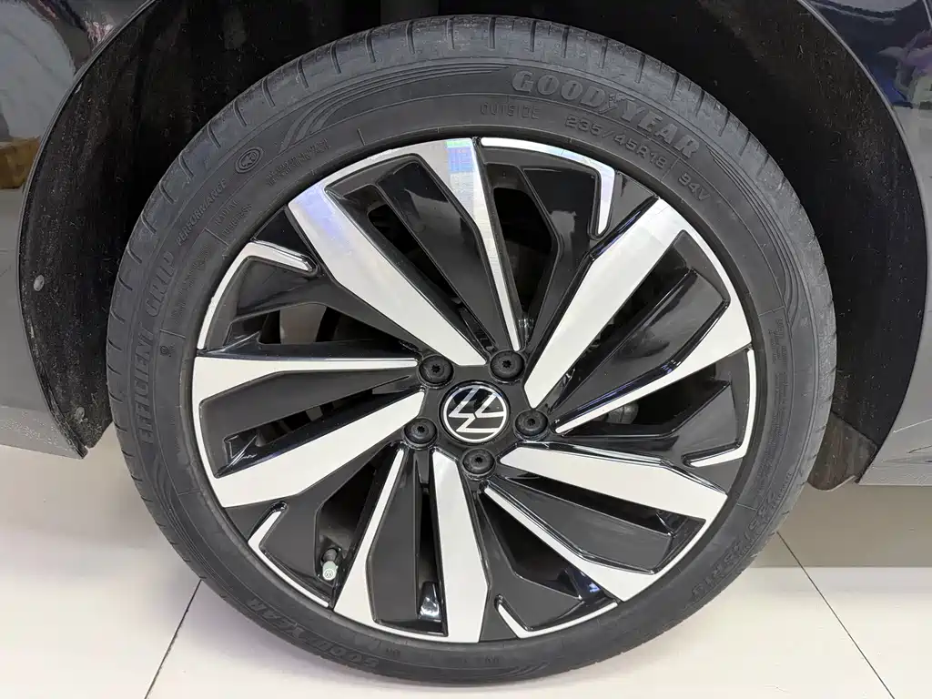 Volkswagen Passat — фото 10