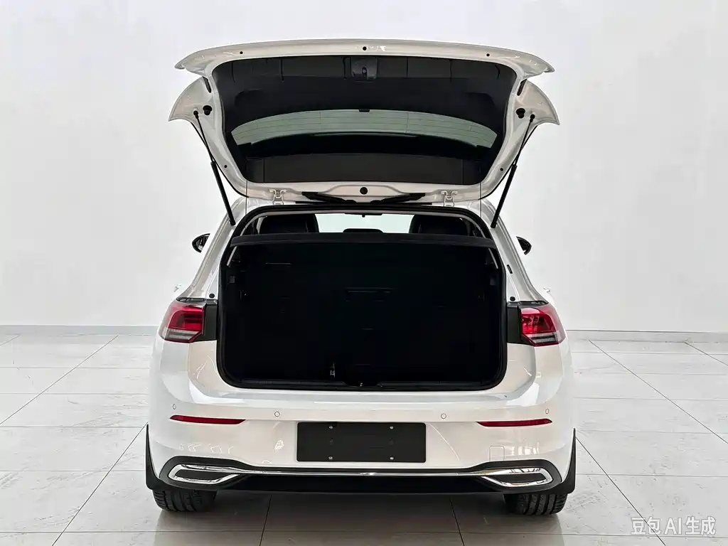 Volkswagen Golf — фото 8