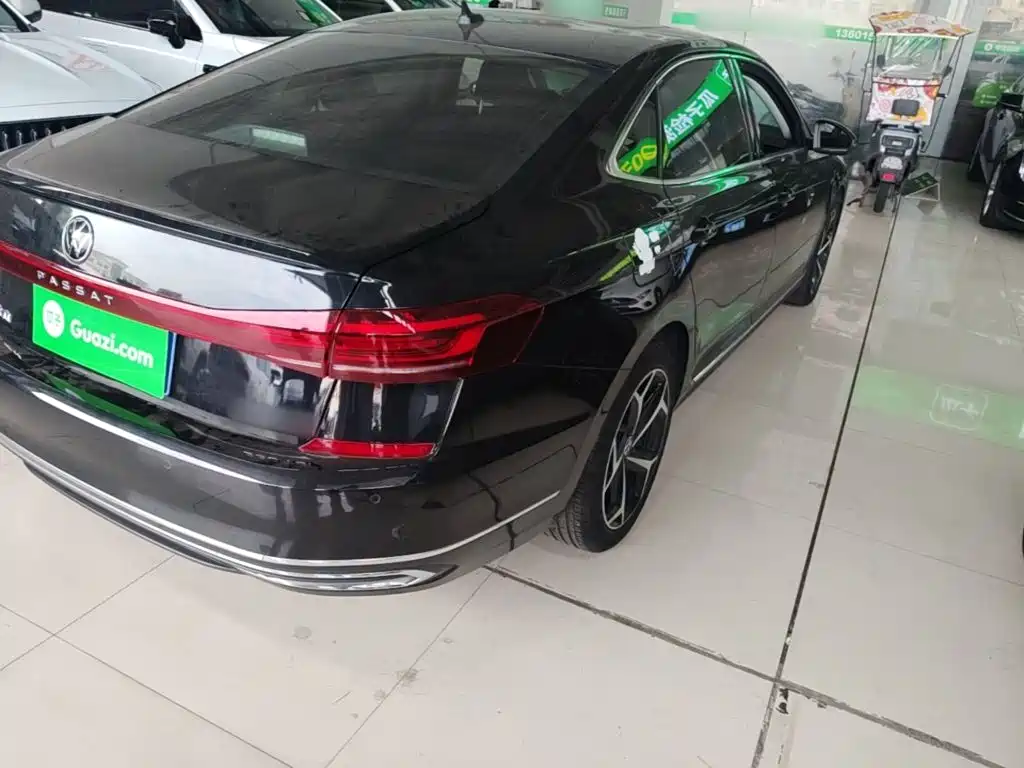 Volkswagen Passat — фото 7