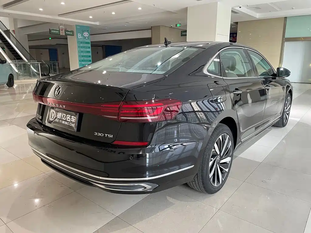 Volkswagen Passat — фото 9