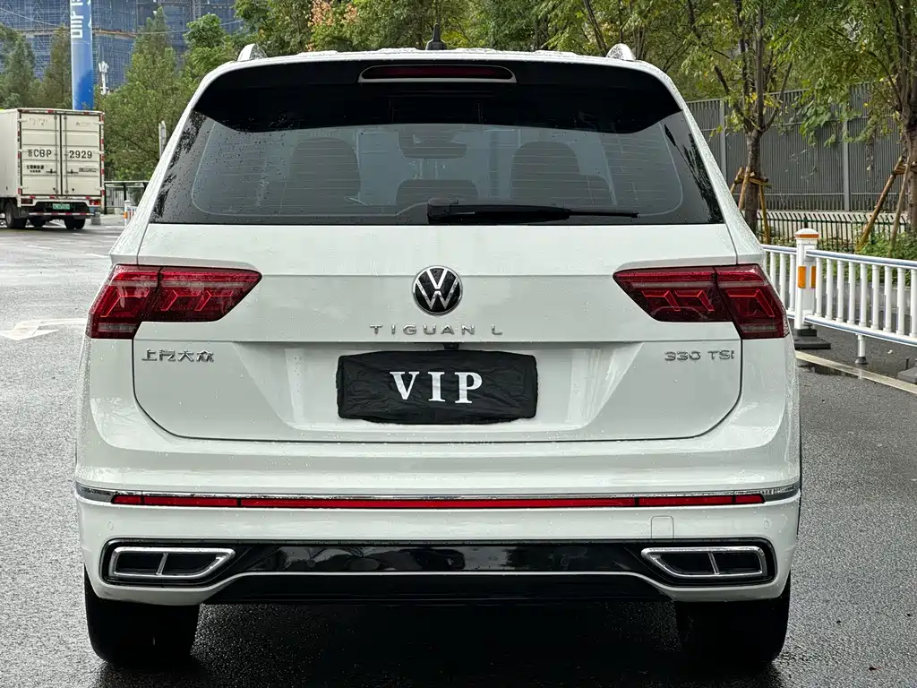 Volkswagen Tiguan L — фото 14