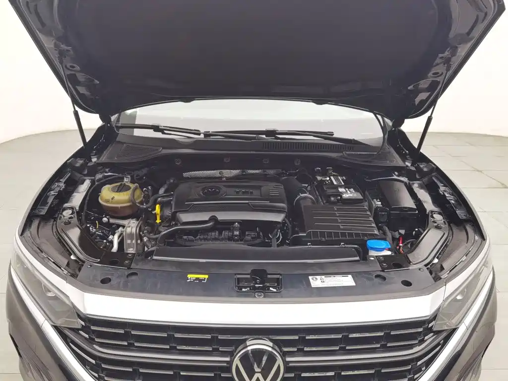 Volkswagen Passat — фото 6