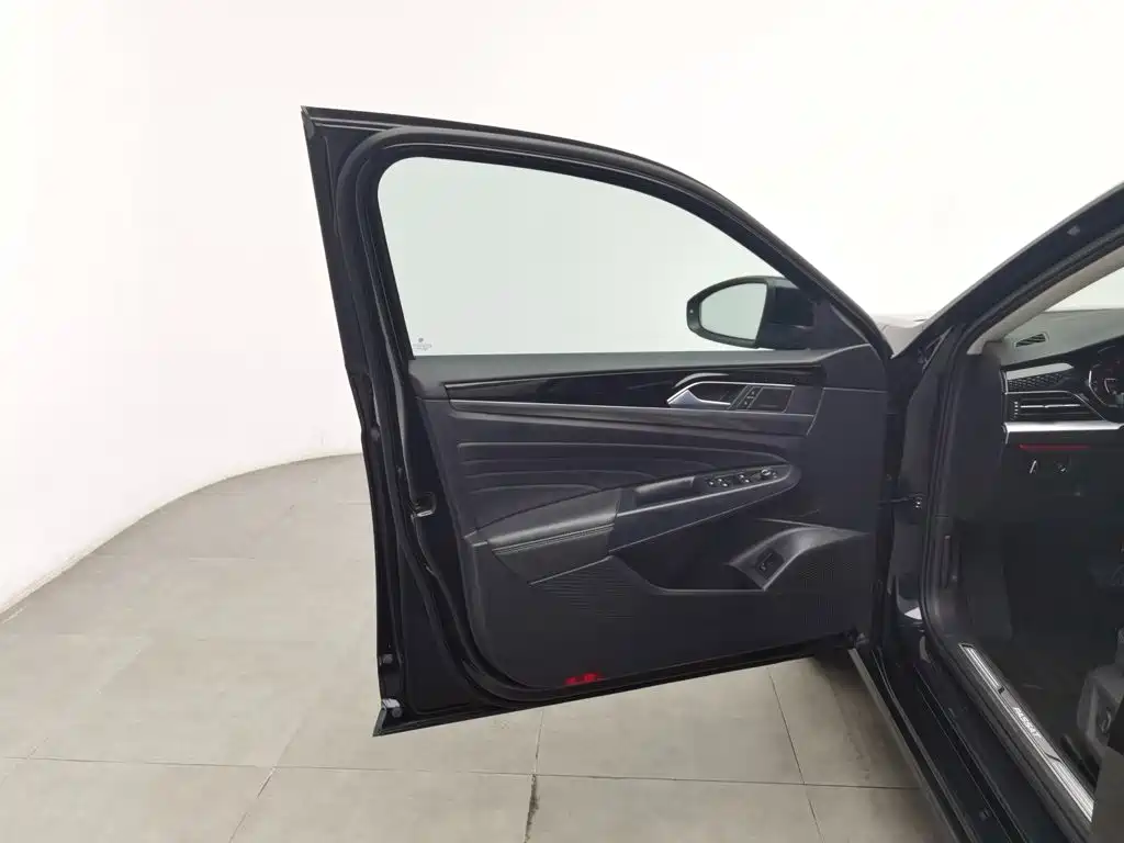 Volkswagen Passat — фото 8