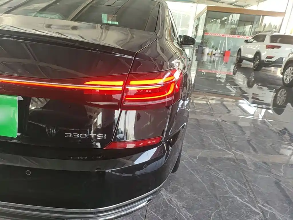 Volkswagen Passat — фото 7