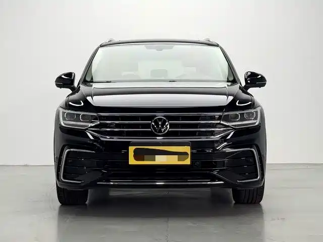 Volkswagen Tiguan L — фото 2