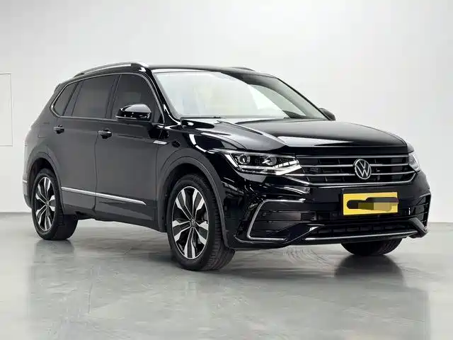 Volkswagen Tiguan L — фото 3