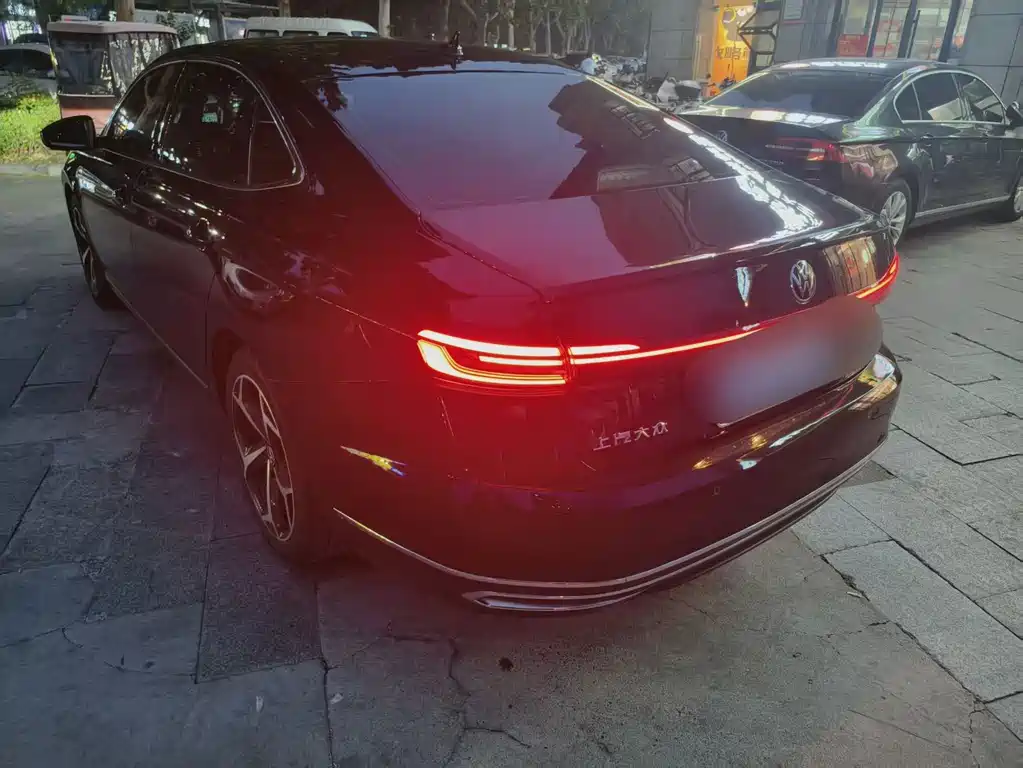 Volkswagen Passat — фото 5