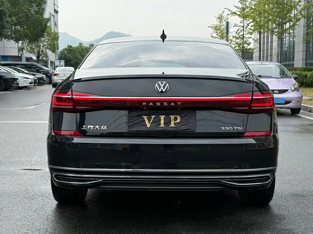 Volkswagen Passat — фото 5