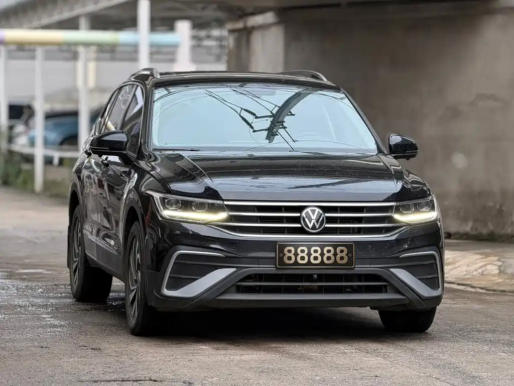 Volkswagen Tiguan L — фото 3