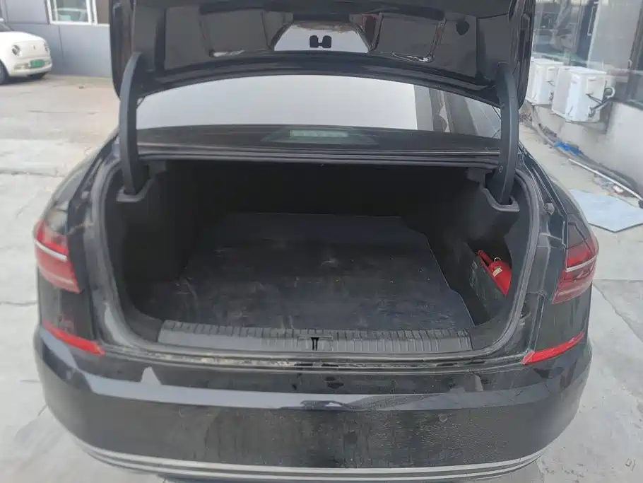 Volkswagen Passat — фото 4