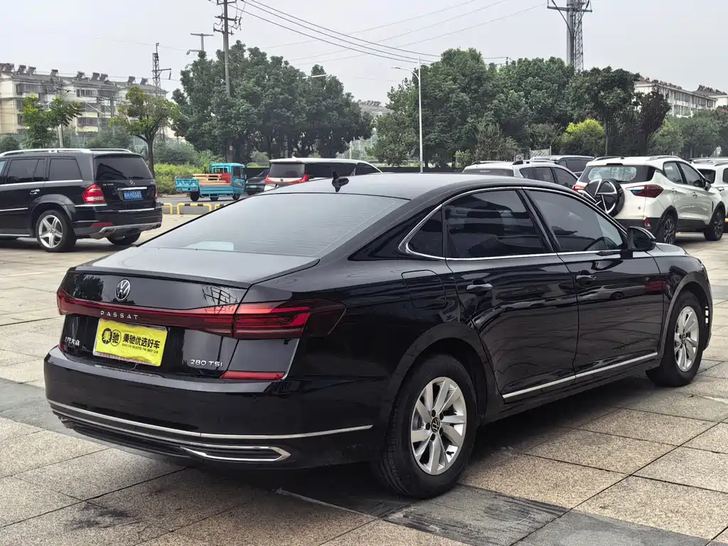 Volkswagen Passat — фото 6