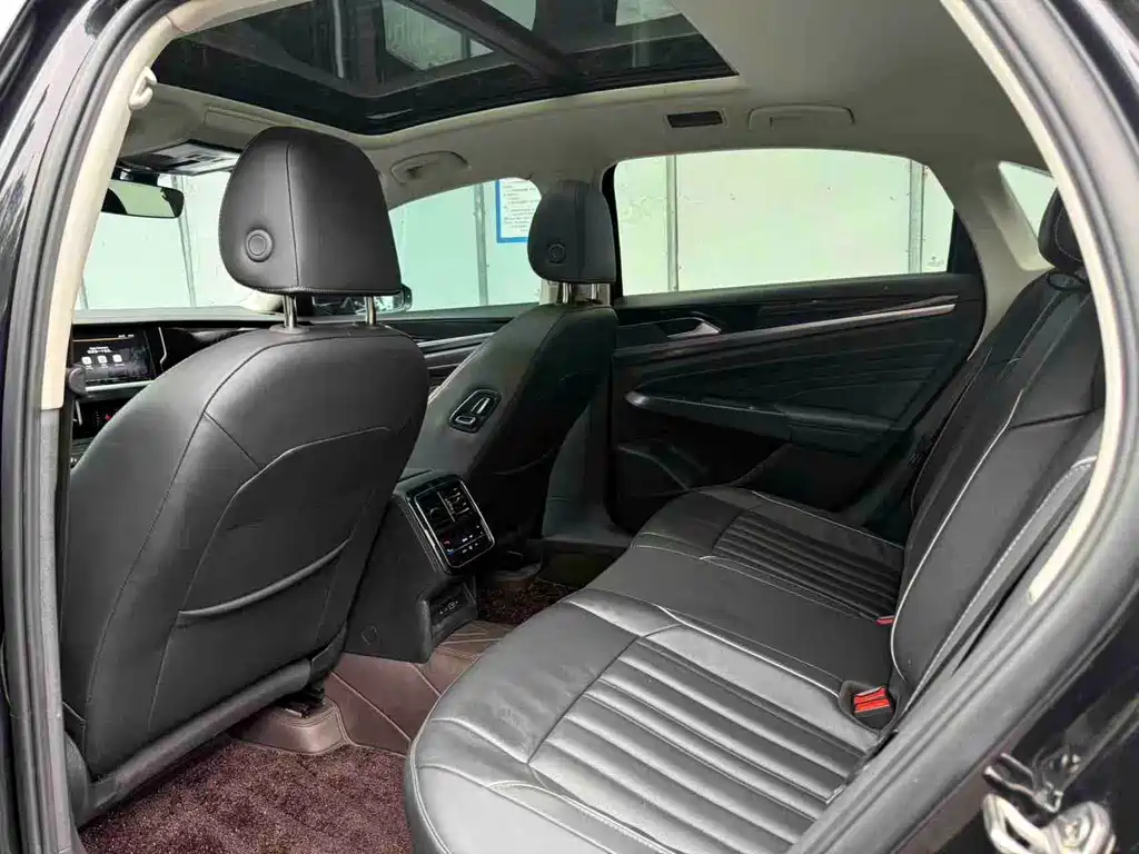 Volkswagen Passat — фото 4