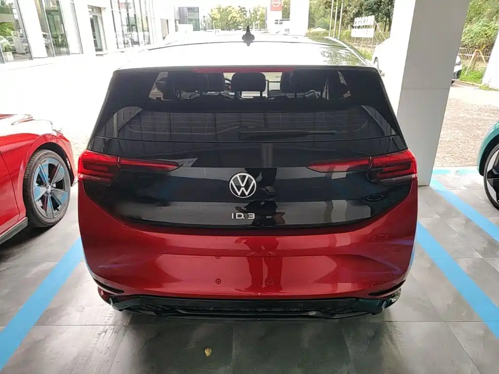 Volkswagen ID.3 — фото 5