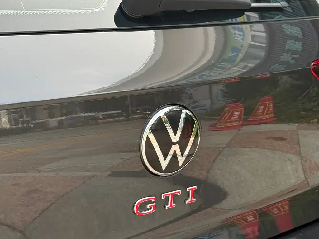 Volkswagen Golf GTI — фото 4