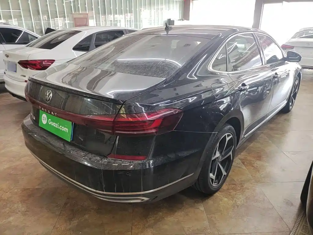 Volkswagen Passat — фото 6