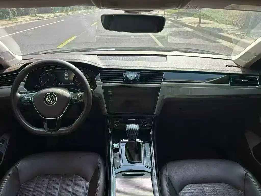 Volkswagen Phideon — фото 5