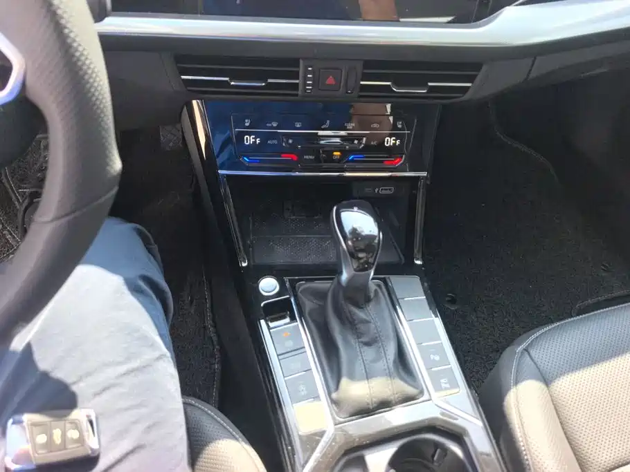 Volkswagen Passat — фото 16