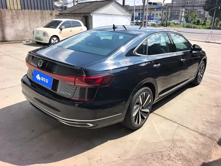 Volkswagen Passat — фото 3