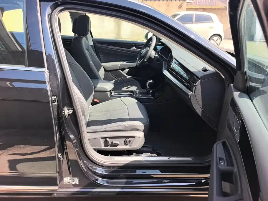Volkswagen Passat — фото 8