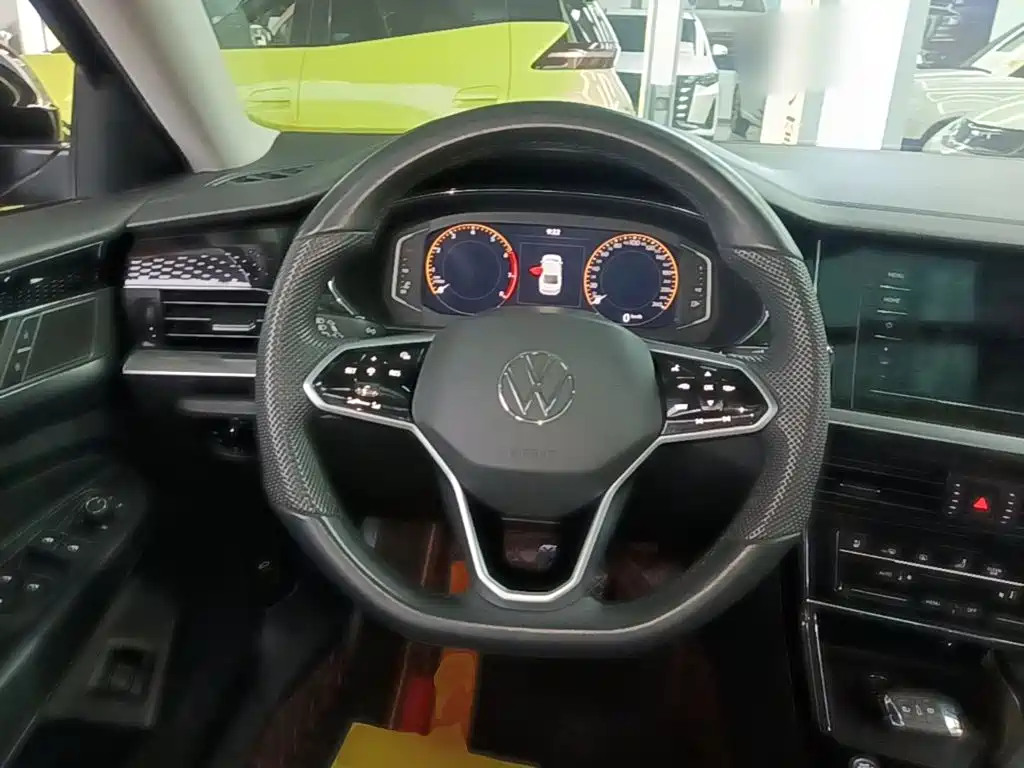 Volkswagen Passat — фото 10