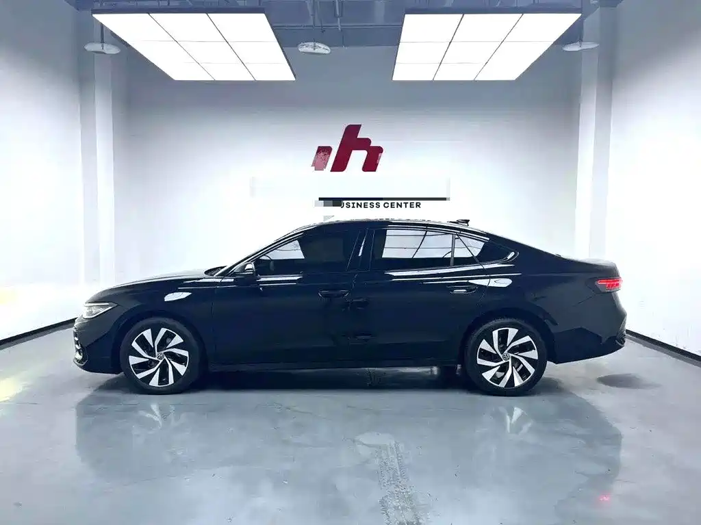 Volkswagen Passat — фото 8