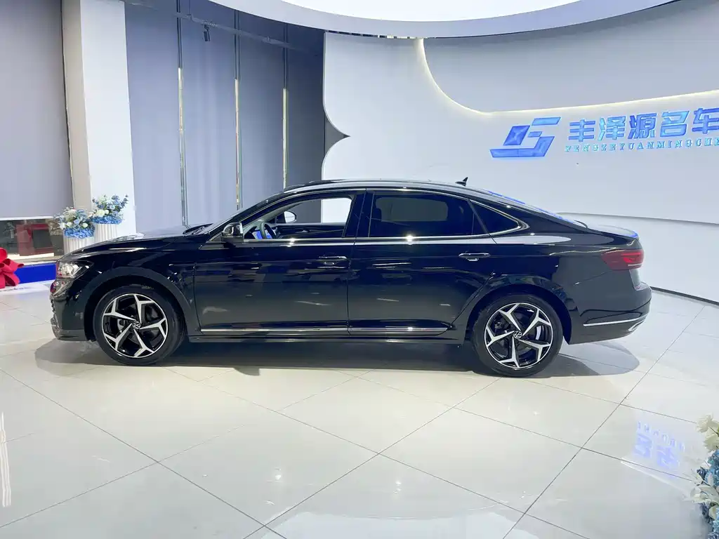 Volkswagen Passat — фото 3