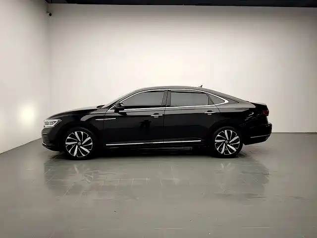 Volkswagen Passat — фото 4