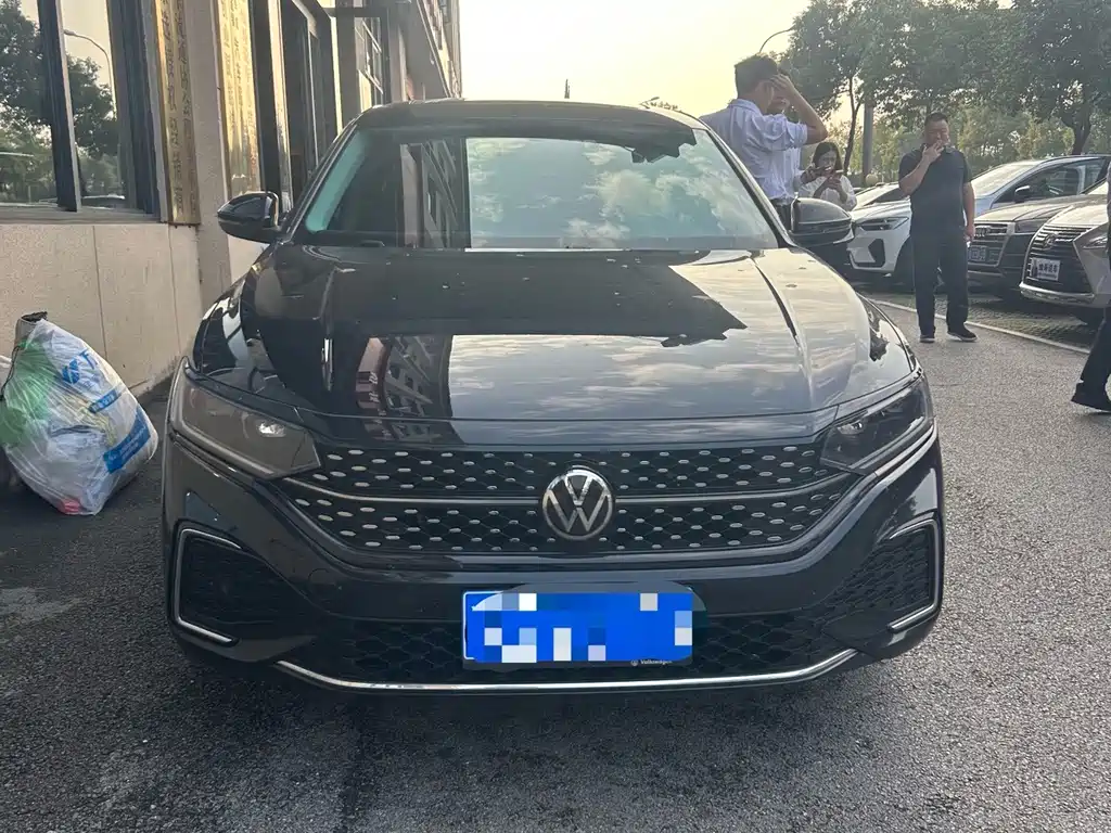 Volkswagen Passat — фото 2