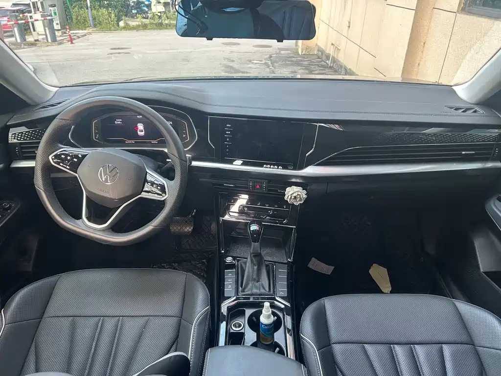 Volkswagen Passat — фото 7