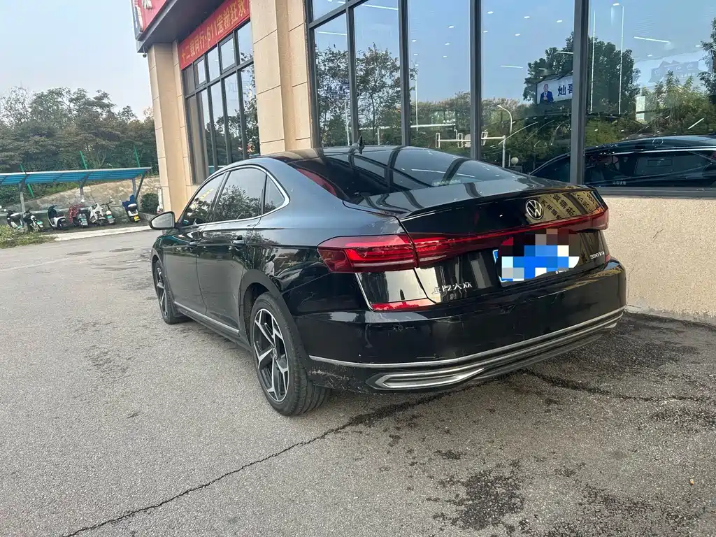 Volkswagen Passat — фото 9