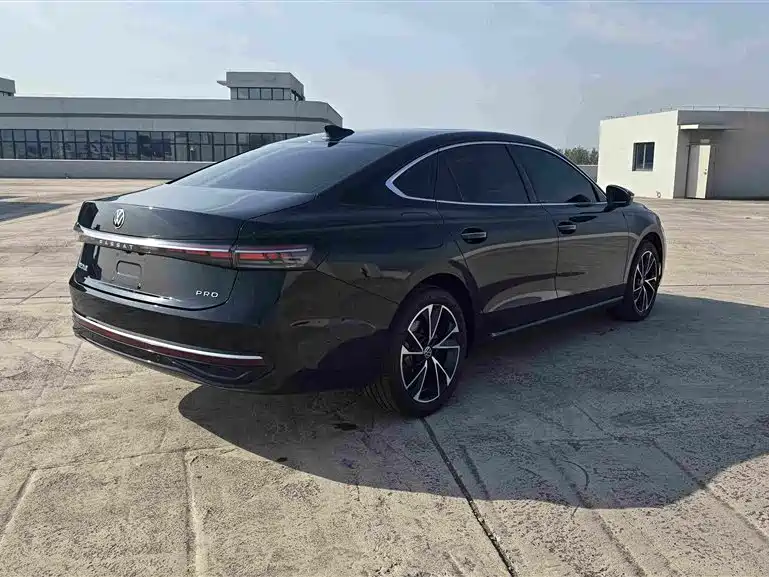 Volkswagen Passat — фото 7