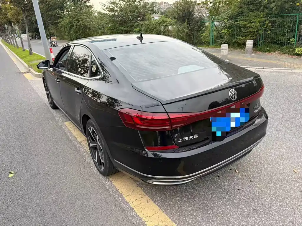 Volkswagen Passat — фото 8