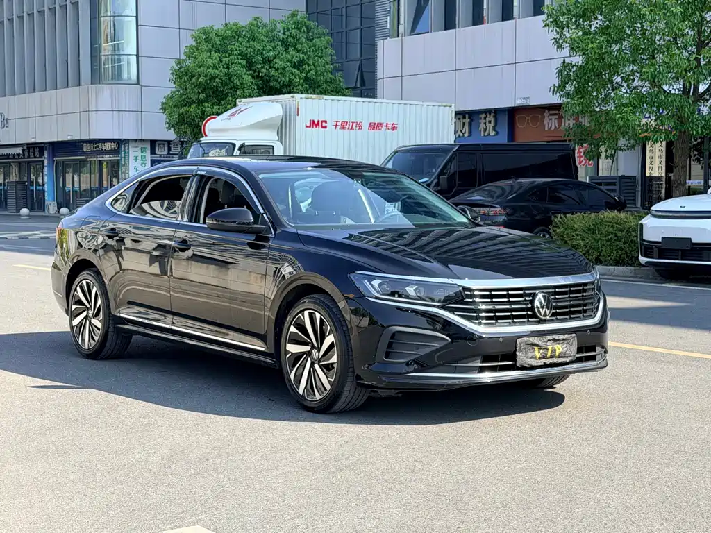 Volkswagen Passat — фото 3