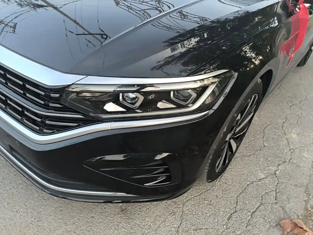Volkswagen Passat — фото 23