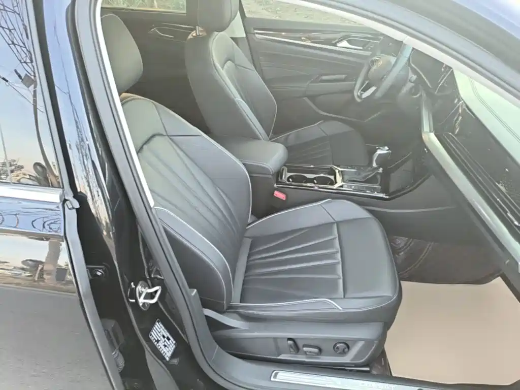Volkswagen Passat — фото 24