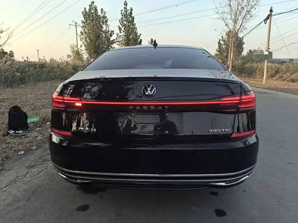 Volkswagen Passat — фото 5