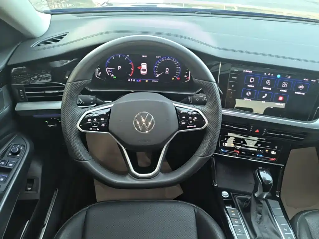 Volkswagen Passat — фото 10