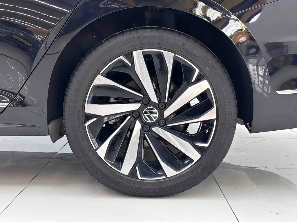 Volkswagen Passat — фото 5