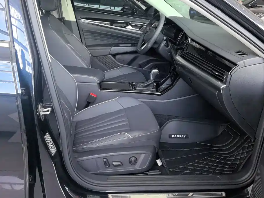 Volkswagen Passat — фото 8