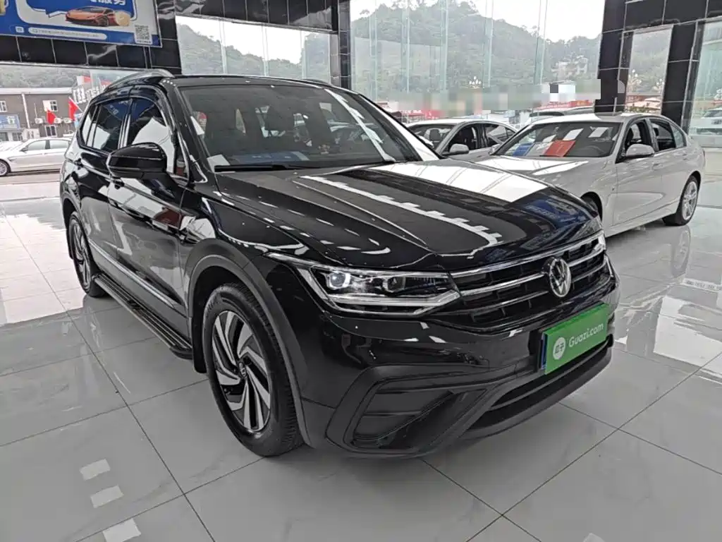 Volkswagen Tiguan L — фото 3