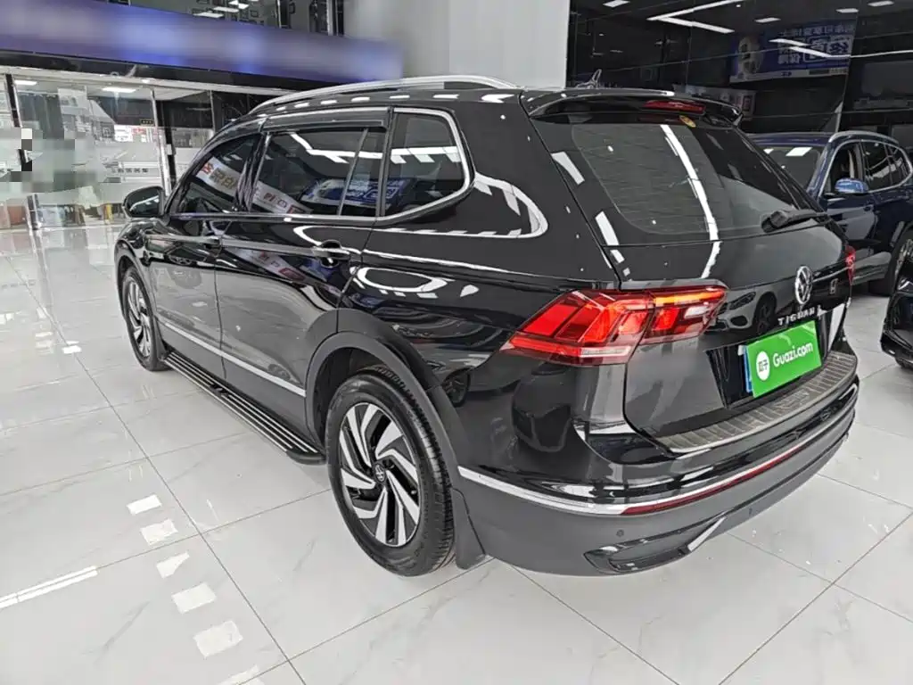 Volkswagen Tiguan L — фото 4