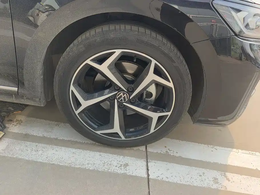 Volkswagen Passat — фото 6