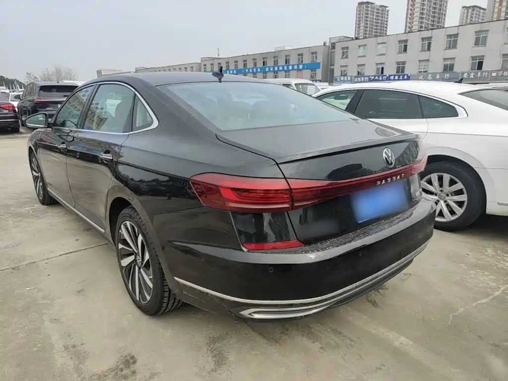 Volkswagen Passat — фото 4
