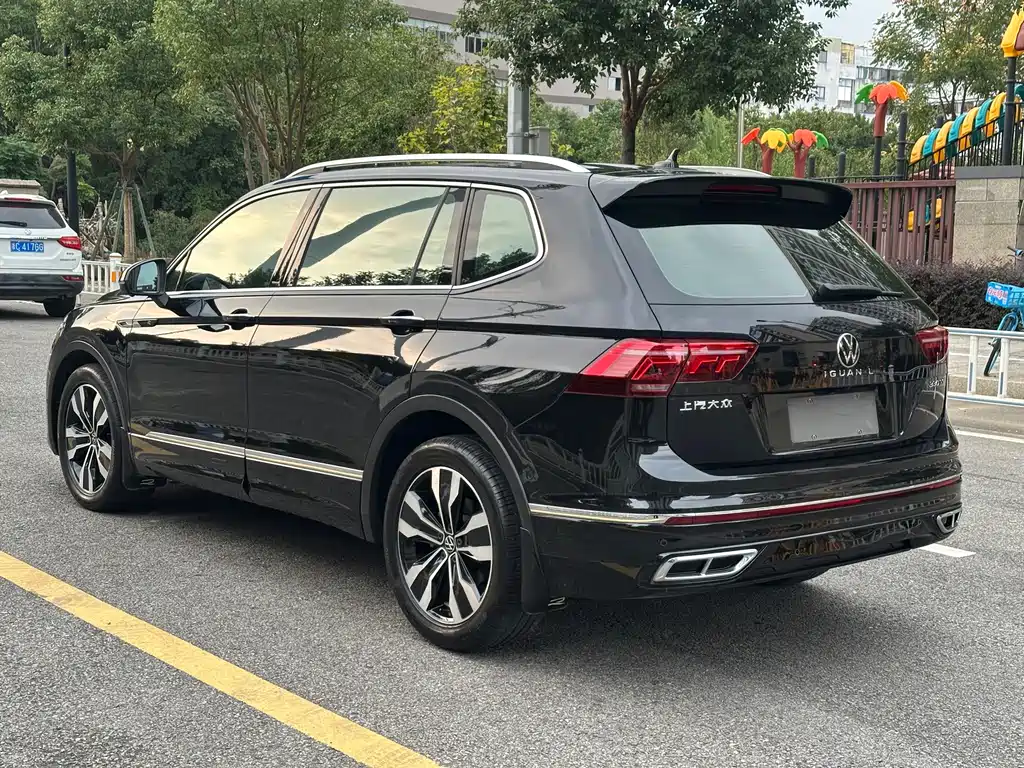 Volkswagen Tiguan L — фото 7